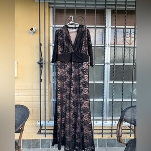 Amazing kiyonna black and nude lace dress very elegant